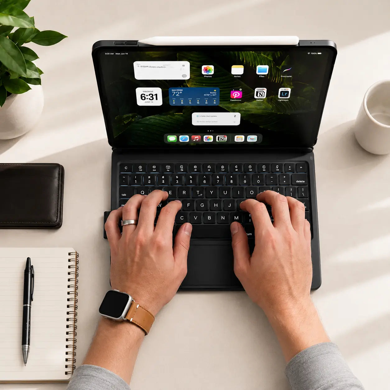 Protective iPad case with slim everyday design