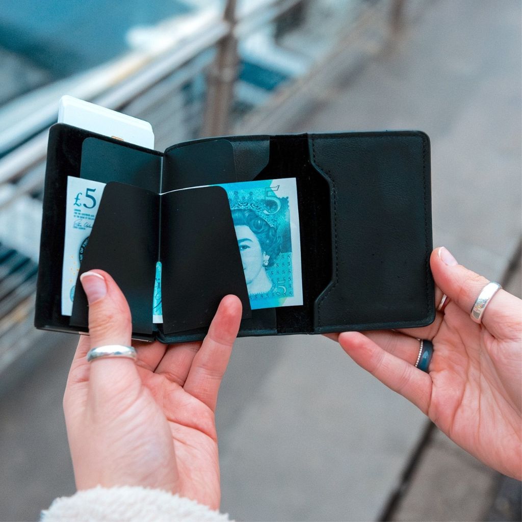 EVOLVED® AirTag Slide Wallet