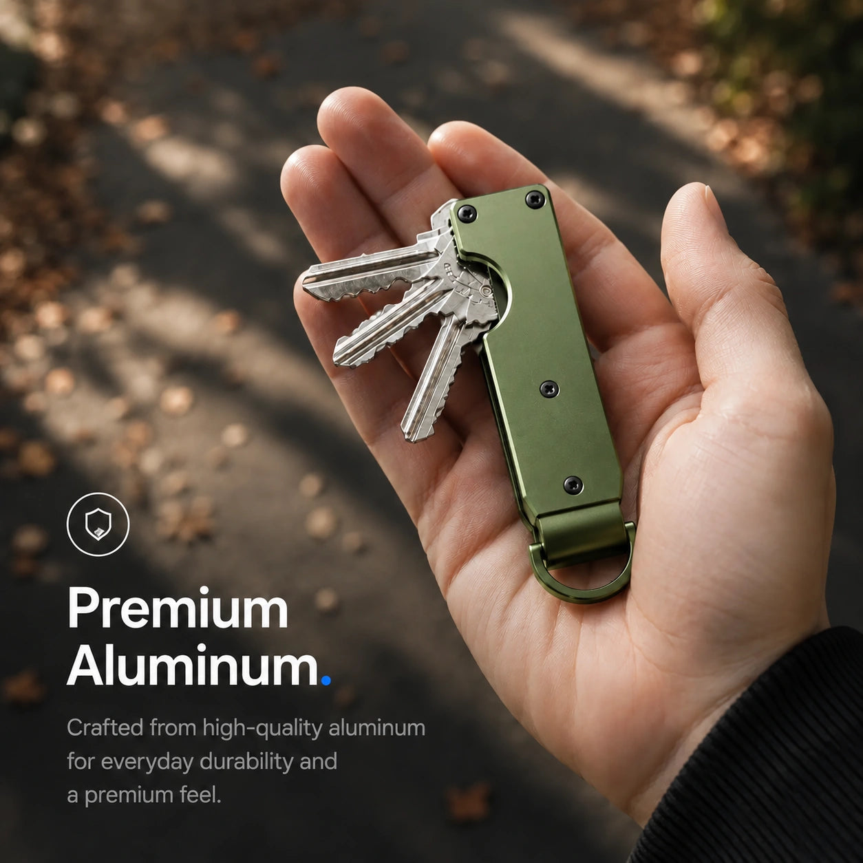 Spring Green compact tracking key organizer showing the exterior finish #color_Spring Green